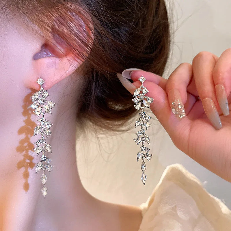 MiHan Modern Jewelry Sweet Korean Temperament Luxury Leaf Glass Long Earrings For Women Fashion Accessories Hot Selling