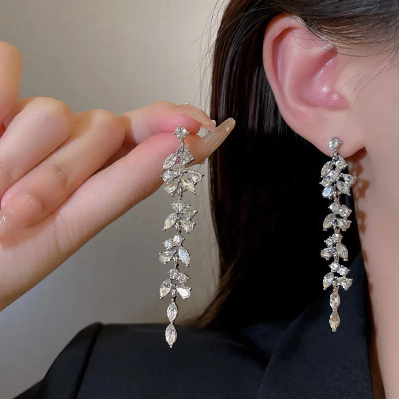 MiHan Modern Jewelry Sweet Korean Temperament Luxury Leaf Glass Long Earrings For Women Fashion Accessories Hot Selling